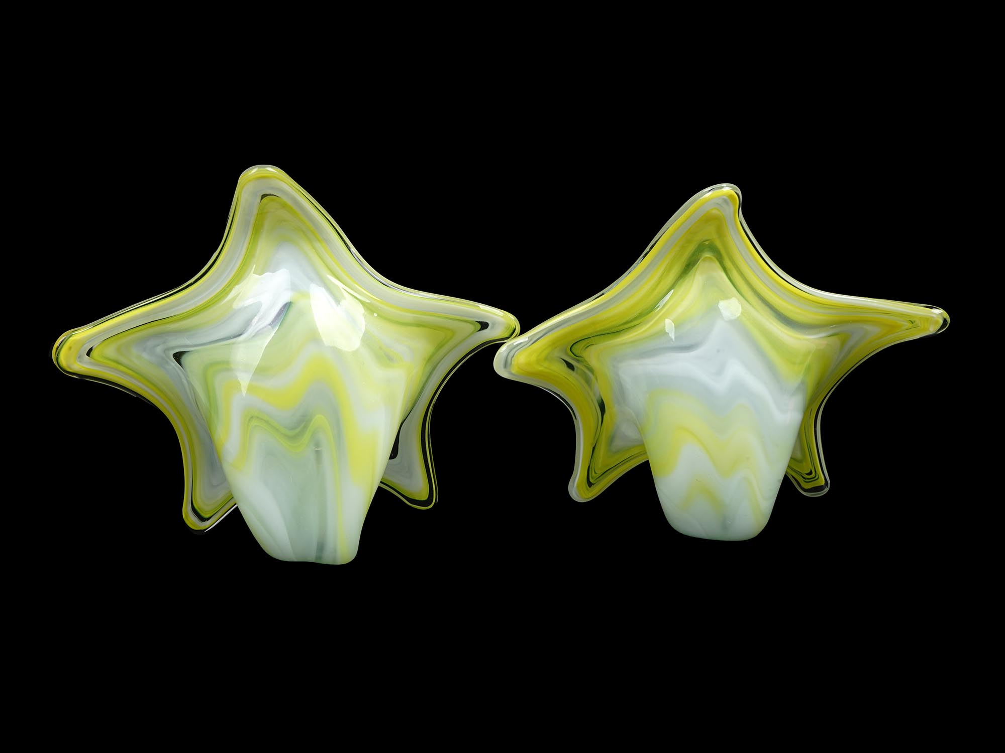 VINTAGE YELLOW MARIGOLD GLASS STARFISH PIECES PIC-6